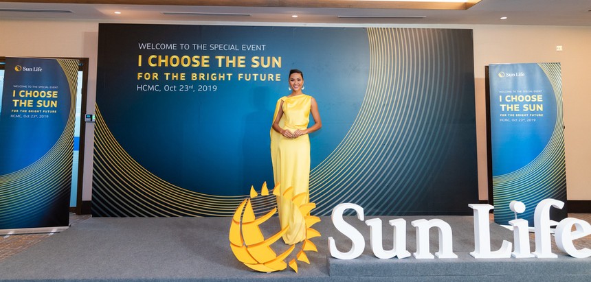 Hoa hậu H’Hen Niê chính thức trở thành đại sứ thương hiệu của Sun Life Việt Nam